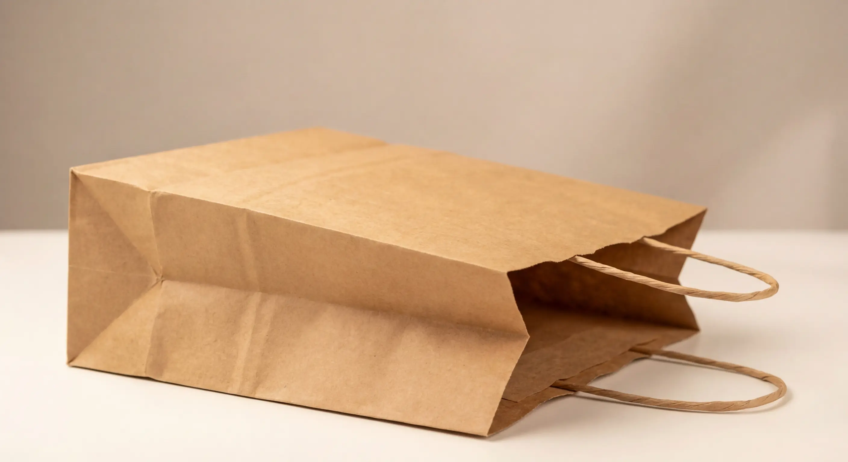 麵包店與咖啡廳紙袋怎麼選？防油、透氣、品牌感兼顧，麵包店紙袋相關包裝說明圖