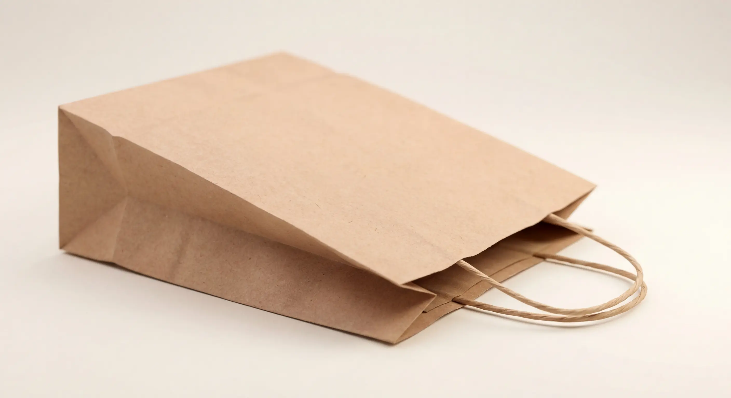 提袋英文術語完整對照,台灣紙袋工廠溝通必備。